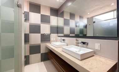 Residencia en Renta en Coto Villa Verona, Zona Dorada Zapopan.