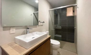 Residencia en Renta en Coto Villa Verona, Zona Dorada Zapopan.