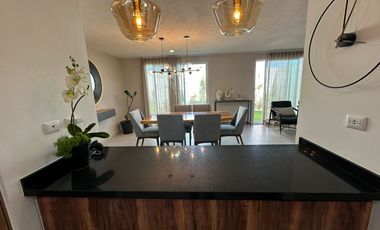 Casa con jardín en La Vista Residencial, Querétaro.