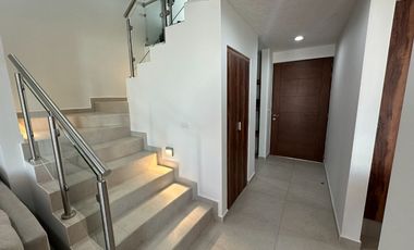 Casa con jardín en La Vista Residencial, Querétaro.