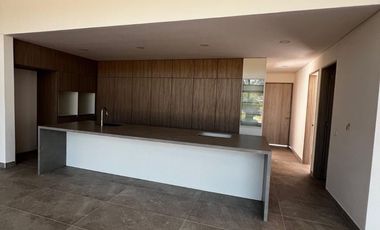 CASA FINCA DE LUJO EN VENTA, CONDOMINIO CERRADO, A 20 MINUTOS DEL AEROPUERTO JOSE MARIA CORDOVA