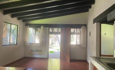 Rancho Señorial Privilegiado, con 3 Pozos y Bella Ecología. Casa estilo Mediterránea amueblada, con alberca, 10 caballerizas: Frontón y Pádel tenis.