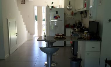 Venta Dúplex en C. C. de Golf Las Praderas de Lujan