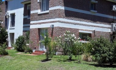 Venta Dúplex en C. C. de Golf Las Praderas de Lujan
