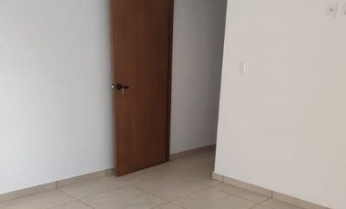 Casa de 3 Pisos en Renta, Querétaro, El Encino Residencial & Golf ¡Tu nuevo hogar!