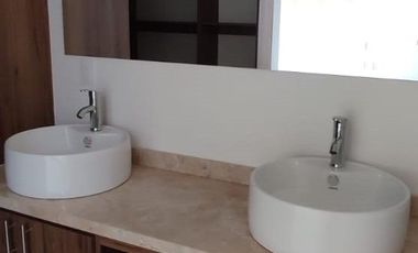 Casa de 3 Pisos en Renta, Querétaro, El Encino Residencial & Golf ¡Tu nuevo hogar!