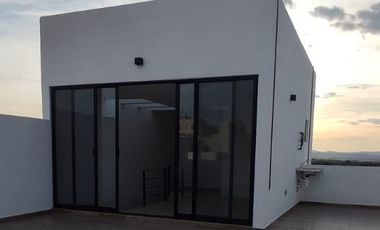 Casa de 3 Pisos en Renta, Querétaro, El Encino Residencial & Golf ¡Tu nuevo hogar!