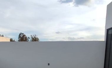 Casa de 3 Pisos en Renta, Querétaro, El Encino Residencial & Golf ¡Tu nuevo hogar!