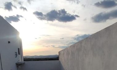 Casa de 3 Pisos en Renta, Querétaro, El Encino Residencial & Golf ¡Tu nuevo hogar!