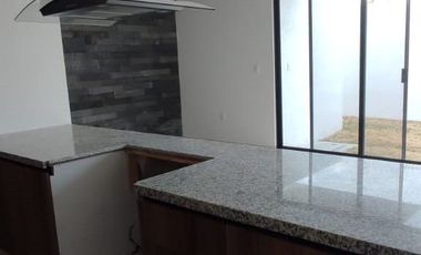 Casa de 3 Pisos en Renta, Querétaro, El Encino Residencial & Golf ¡Tu nuevo hogar!