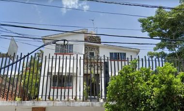 Casa En Venta En Paseo De Los Burgos 8, Burgos Cuernavaca, Tres De Mayo
