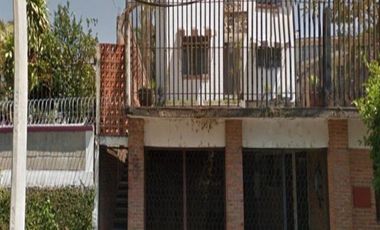 Casa En Venta En Paseo De Los Burgos 8, Burgos Cuernavaca, Tres De Mayo