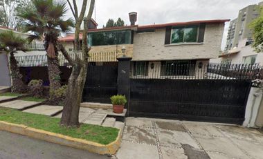 CASA EN REMATE EN FUENTES DEL PEDREGAL CDMX