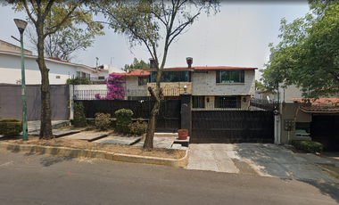CASA EN REMATE EN FUENTES DEL PEDREGAL CDMX