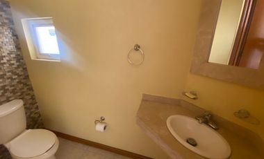 Casa en renta en Av. LERMA, salida rápida a CDMX.