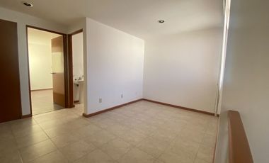 Casa en renta en Av. LERMA, salida rápida a CDMX.