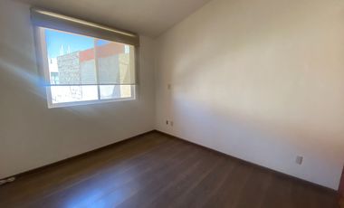 Casa en renta en Av. LERMA, salida rápida a CDMX.