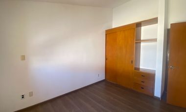 Casa en renta en Av. LERMA, salida rápida a CDMX.