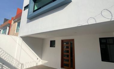 Casa Fatima Apizaco, Tlaxcala. 2 Niveles 3 Habitaciones.