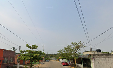 CASA EN VENTA DE REMATE BANCARIO EN VERACRUZ  FRACCIONAMIENTO ARBOLEDAS