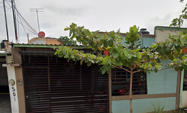 CASA EN VENTA DE REMATE BANCARIO EN VERACRUZ  FRACCIONAMIENTO ARBOLEDAS