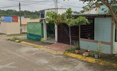 CASA EN VENTA DE REMATE BANCARIO EN VERACRUZ  FRACCIONAMIENTO ARBOLEDAS