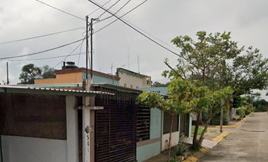 CASA EN VENTA DE REMATE BANCARIO EN VERACRUZ  FRACCIONAMIENTO ARBOLEDAS