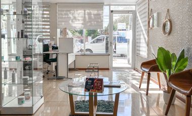 OPORTUNIDAD ÚNICA – CASA COMERCIAL EN MIRAFLORES BAJO