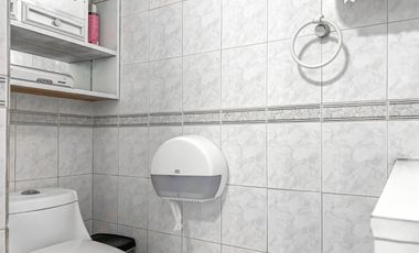 OPORTUNIDAD ÚNICA – CASA COMERCIAL EN MIRAFLORES BAJO