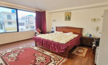 VENTA CASA EN LOS ALAMOS RIOBAMBA