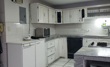 VENTA CASA EN LOS ALAMOS RIOBAMBA