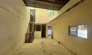CASA COMERCIAL EN RENTA EN ESQUINA EN LA ARBIDE LEÓN GTO IDEAL PARA OFICINAS, ESCUELA, ACADEMIA, SPA, CONSULTORIOS A DOS CALLES DE AV. NICARAGUA