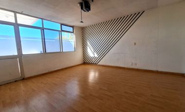 CASA COMERCIAL EN RENTA EN ESQUINA EN LA ARBIDE LEÓN GTO IDEAL PARA OFICINAS, ESCUELA, ACADEMIA, SPA, CONSULTORIOS A DOS CALLES DE AV. NICARAGUA