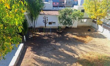 CASA COMERCIAL EN RENTA EN ESQUINA EN LA ARBIDE LEÓN GTO IDEAL PARA OFICINAS, ESCUELA, ACADEMIA, SPA, CONSULTORIOS A DOS CALLES DE AV. NICARAGUA