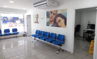 GRAN LOCAL CENTRICO, 262 M2 EN DOS NIVELES, AMPTO TODO COMERCIO