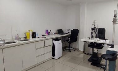 GRAN LOCAL CENTRICO, 262 M2 EN DOS NIVELES, AMPTO TODO COMERCIO