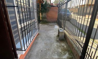 SE VENDE PROPIEDAD DE MATERIAL SOLIDO, SAN ANTONIO