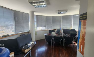 HOLLEY/BUCAREST OFICINA 3 PRIVADOS 2 BAÑOS, VISTA 180° ESTACIONAMIENTO