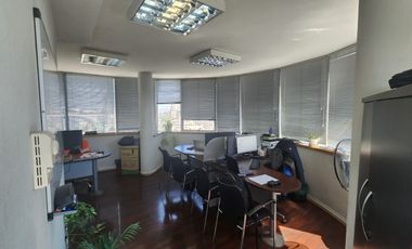 HOLLEY/BUCAREST OFICINA 3 PRIVADOS 2 BAÑOS, VISTA 180° ESTACIONAMIENTO