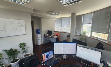HOLLEY/BUCAREST OFICINA 3 PRIVADOS 2 BAÑOS, VISTA 180° ESTACIONAMIENTO