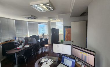 HOLLEY/BUCAREST OFICINA 3 PRIVADOS 2 BAÑOS, VISTA 180° ESTACIONAMIENTO