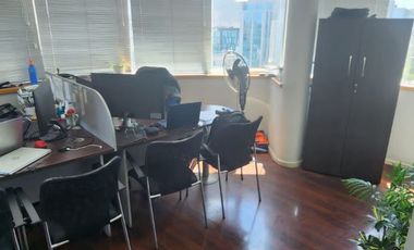 HOLLEY/BUCAREST OFICINA 3 PRIVADOS 2 BAÑOS, VISTA 180° ESTACIONAMIENTO