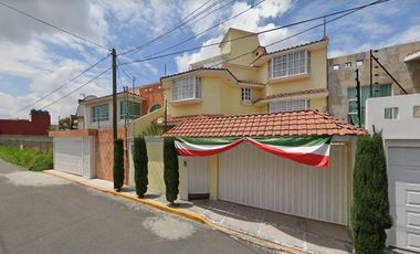 Casa En Venta En Cda. Fresnos 6, Mz 009, Casa Blanca, Metepec, Estado De México