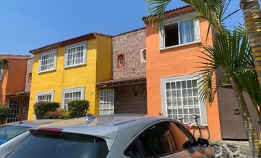 Venta de casa en fraccionamiento con alberca, jardín, palapa y vigilancia las 24 horas