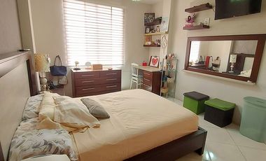 En Machala En Venta Linda Casa en Urbanización Privada con 3 dormitorios y en P.B. Estudio o Dormitorio pequeño