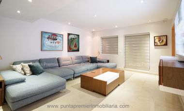 Casa de Lujo en Renta en Lomas Del Valle Amueblada Zona Andares Zapopan