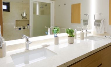 Casa de Lujo en Renta en Lomas Del Valle Amueblada Zona Andares Zapopan
