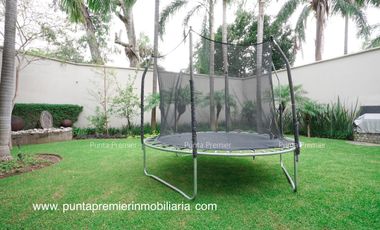 Casa de Lujo en Renta en Lomas Del Valle Amueblada Zona Andares Zapopan