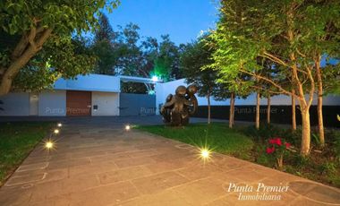 Casa de Lujo en Renta con Alberca Lomas del Valle Zona Andares Zapopan Puerta de Hierro