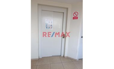 ¡Atencion!, Venta De Acogedor Departamento En Condominio Andalucia, A Unas Cuadras De Av. Metropolitana I, En Piso 7